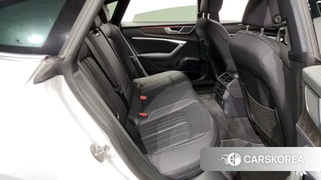 Audi A7 (4K) 2021 Белый из Кореи, фото 3