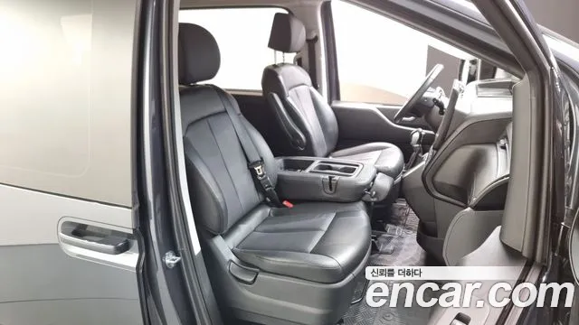 Hyundai Staria 2022 Серый из Кореи, фото 3