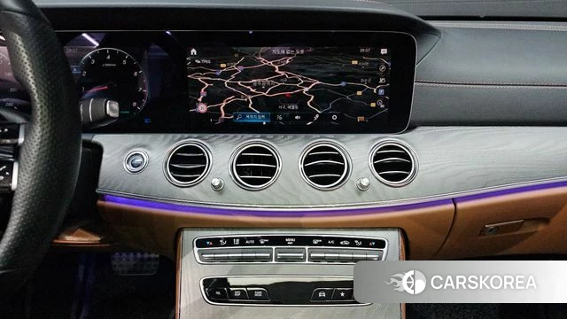 Mercedes-Benz E-Class W213 2021 Белый из Кореи, фото 3