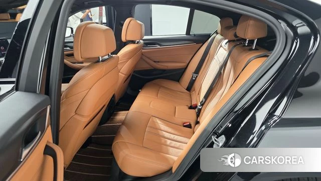 BMW 5 Series (G30) 2021 Черный из Кореи, фото 3