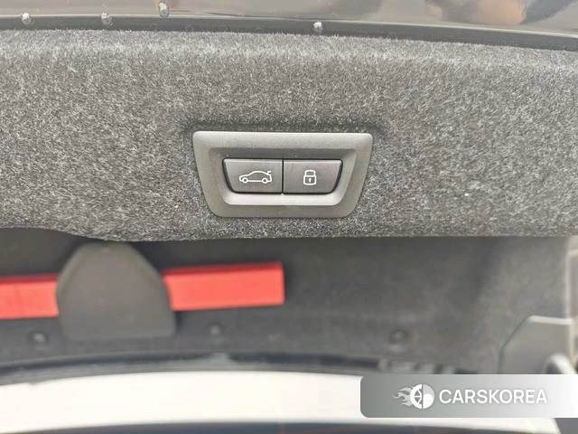 BMW 5 series 2024 Черный из Китая, фото 3