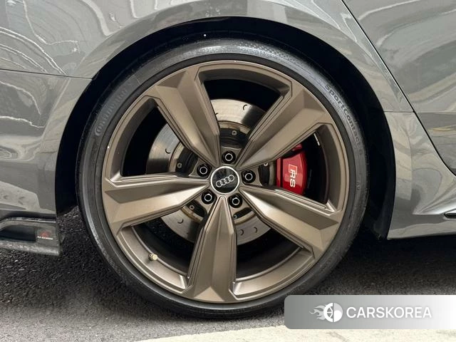 Audi RS 4 2021 Темно-серый из Китая, фото 3