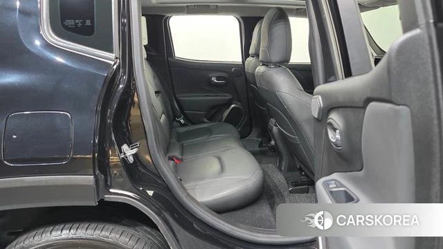 Jeep Renegade 2018 Черный из Кореи, фото 3