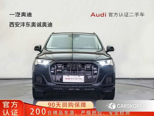 Audi Q7 2021 Черный из Китая, фото 3