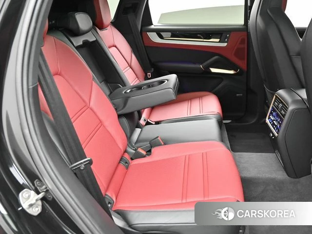 Porsche Cayenne (PO536) 2025 Черный из Кореи, фото 3