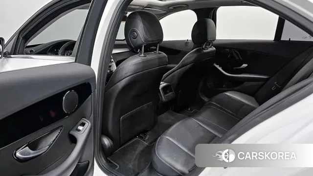 Mercedes-Benz C-Class W205 2018 Белый из Кореи, фото 3