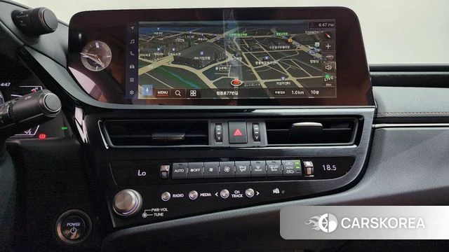 Lexus ES300h 7th generation 2023 Белый из Кореи, фото 3