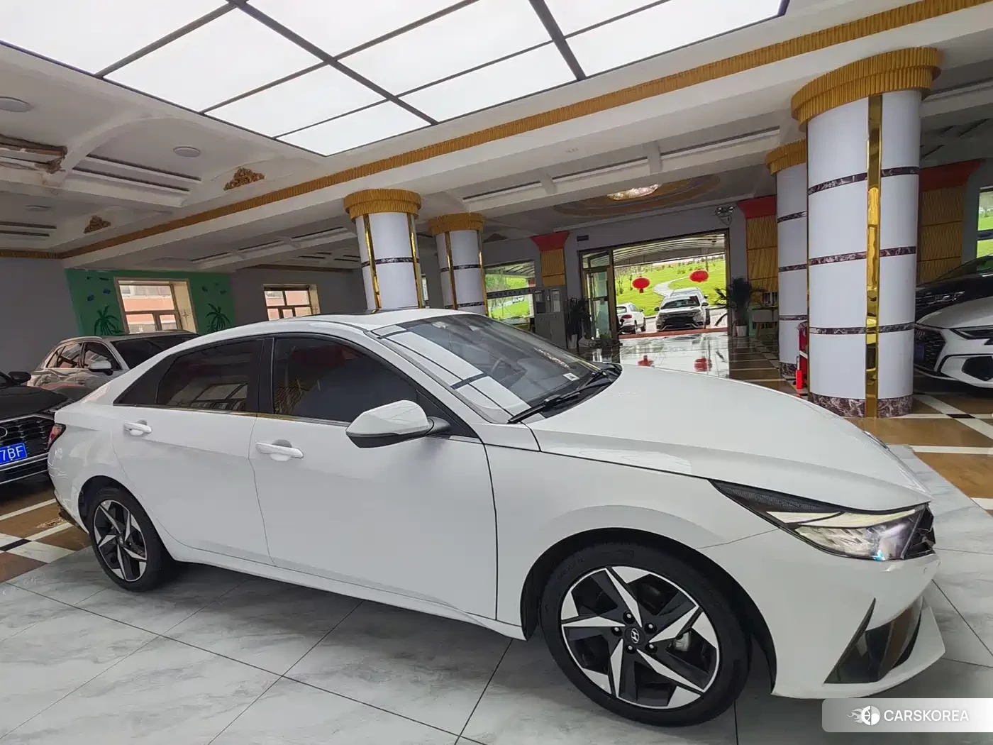 Hyundai Elantra 2022 Белый из Китая, фото 3