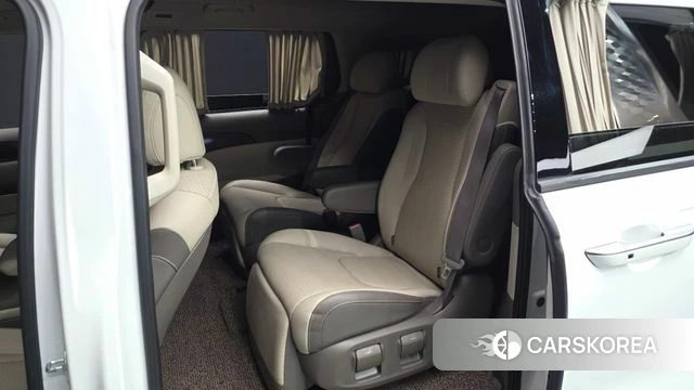 Kia Carnival 4th generation 2023 Белый из Кореи, фото 3