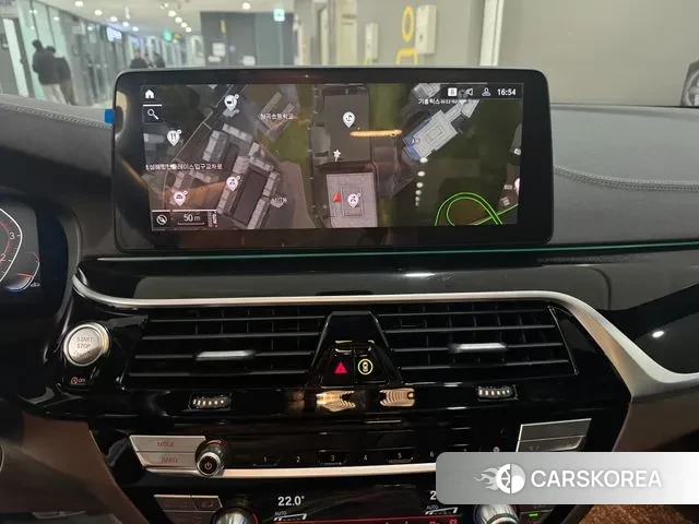 BMW 5 Series (G30) 2022 Белый из Кореи, фото 3