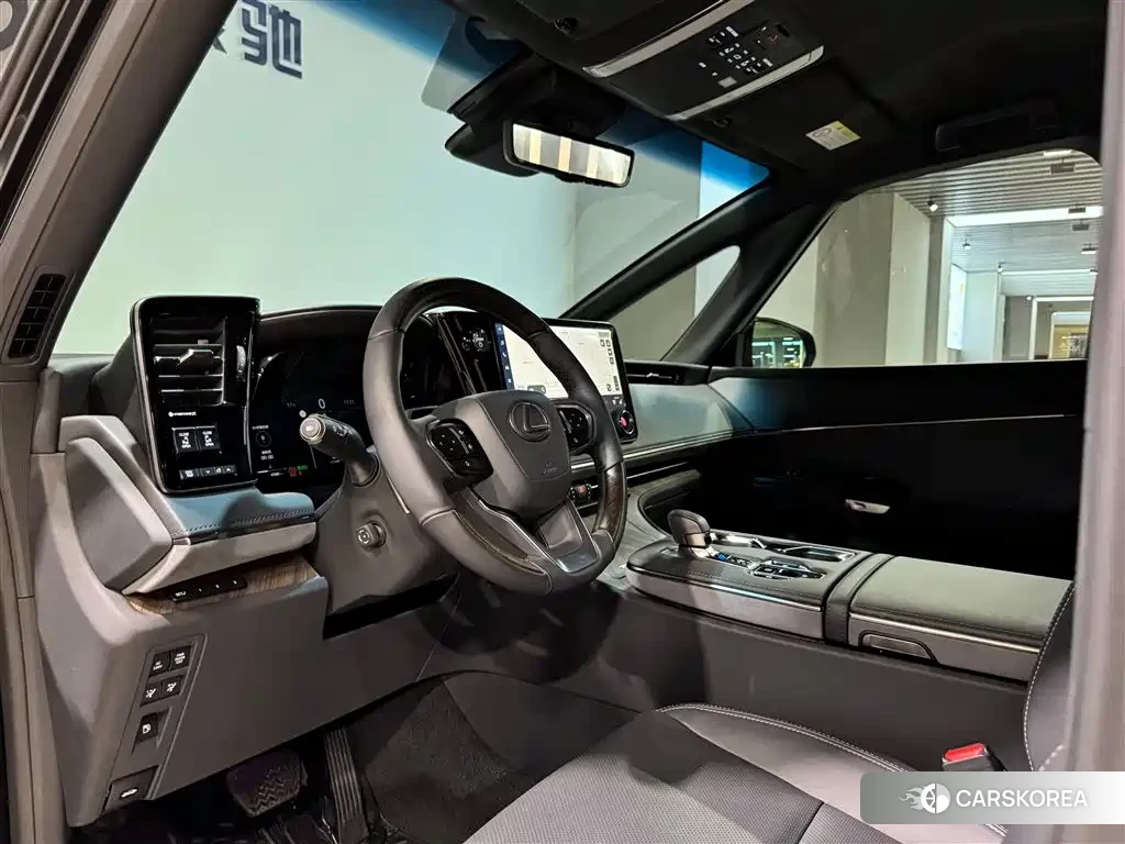 Lexus LM 2024 Черный из Китая, фото 3