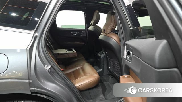Volvo XC60 second Generation 2021 Серый из Кореи, фото 3