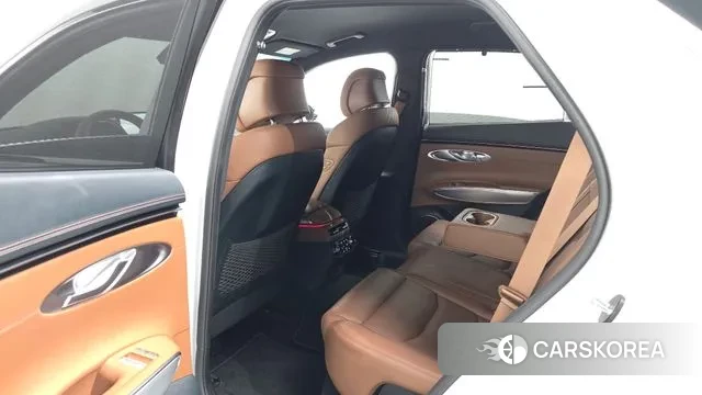 Genesis GV70 2023 Белый из Кореи, фото 3