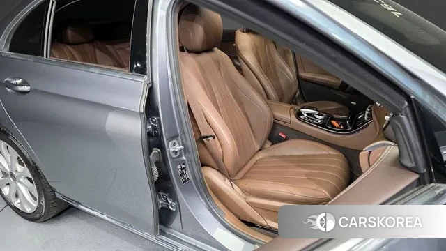 Mercedes-Benz E-Class W213 2020 Серый из Кореи, фото 3