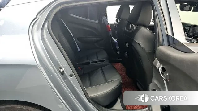 Hyundai Veloster (JS) 2019 Светло-серебряный цвет из Кореи, фото 3