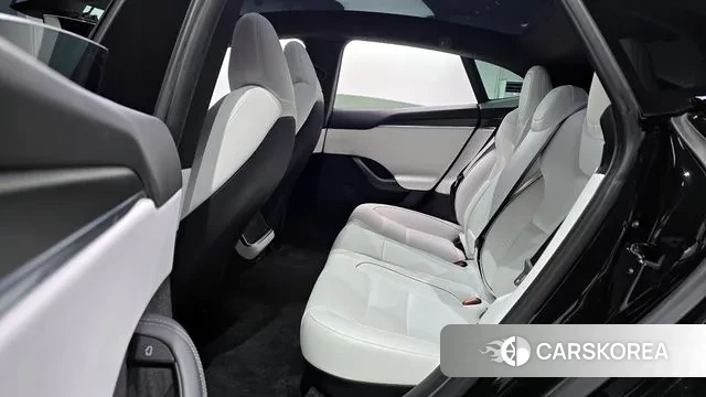 Tesla Model S 2023 Черный из Кореи, фото 3