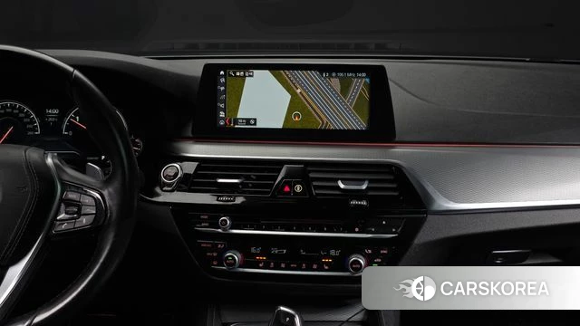 BMW 5 Series (G30) 2018 Серый из Кореи, фото 3