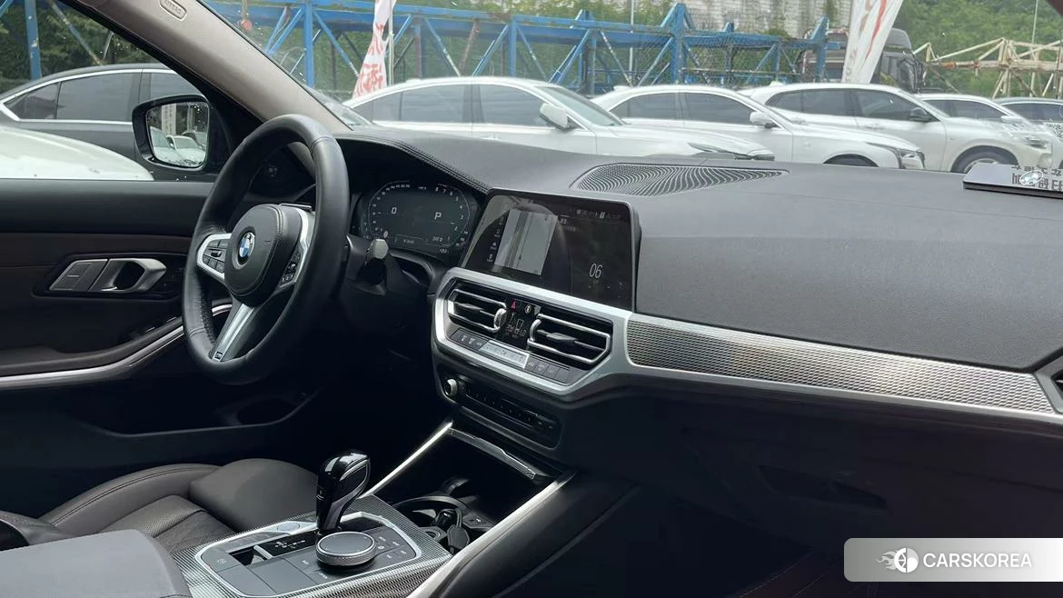 BMW 3 series 2021 Черный из Китая, фото 3