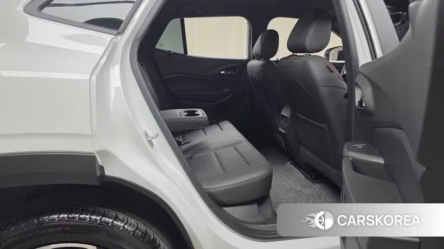 Chevrolet (GM Daewoo) Trax Crossover 2024 Белый из Кореи, фото 3