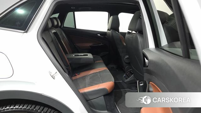 Volkswagen ID.4 2023 Белый из Кореи, фото 3