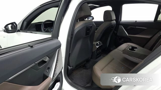 BMW i5 (G60) 2025 Белый из Кореи, фото 3