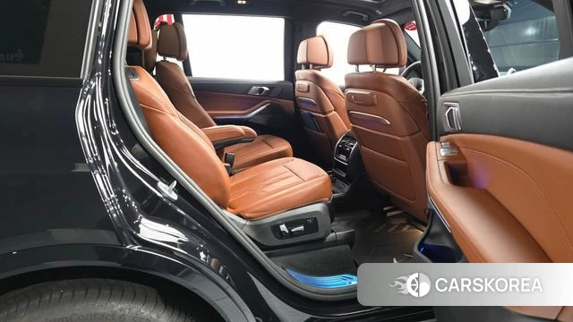 BMW X7 (G07) 2025 Черный из Кореи, фото 3