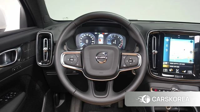 Volvo XC40 2021 Белый из Кореи, фото 3