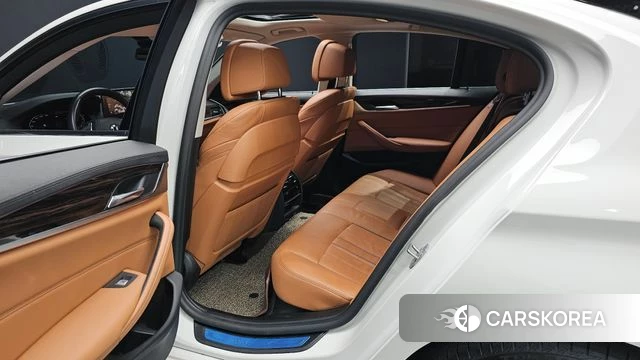 BMW 5 Series (G30) 2021 Белый из Кореи, фото 3