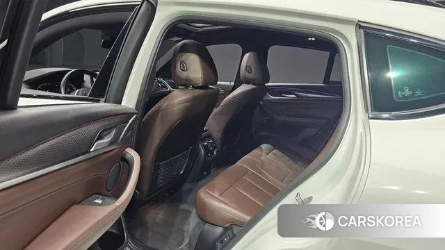 BMW X4 (G02) 2023 Белый из Кореи, фото 3