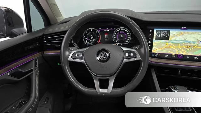 Volkswagen Touareg 3rd generation 2020 Коричневый из Кореи, фото 3