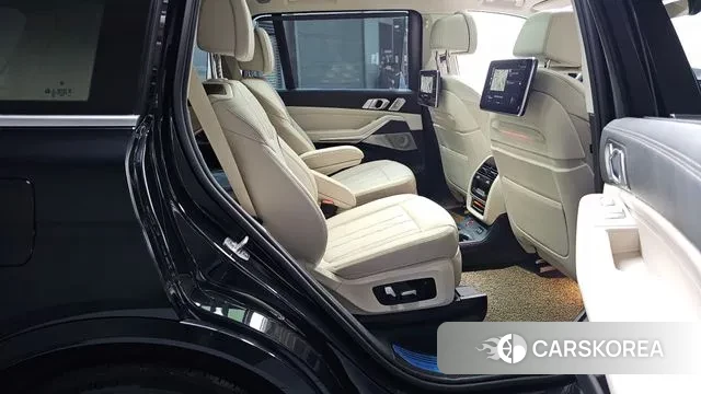 BMW X7 (G07) 2021 Черный из Кореи, фото 3