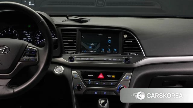 Hyundai Avante AD 2018 Белый из Кореи, фото 3