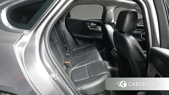 Jaguar XF (X260) 2018 Серый из Кореи, фото 3