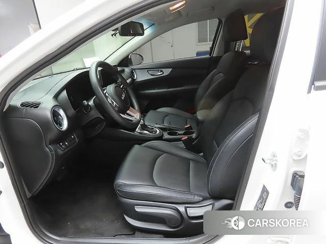 Kia The New K3 2nd generation 2021 Белый из Кореи, фото 3