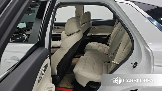 Genesis GV70 2022 Белый из Кореи, фото 3