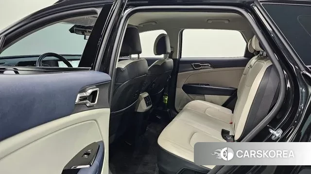 Kia Sportage 5th Generation Hybrid 2022 Черный из Кореи, фото 3