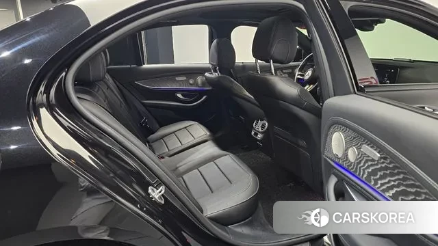 Mercedes-Benz E-Class W213 2022 Черный из Кореи, фото 3