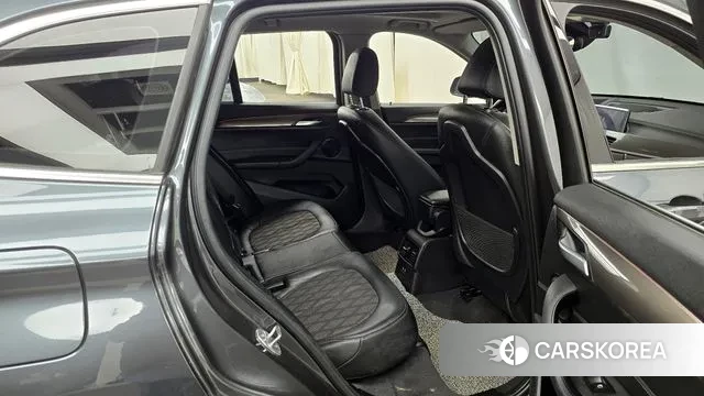 BMW X1 (F48) 2021 Серый из Кореи, фото 3