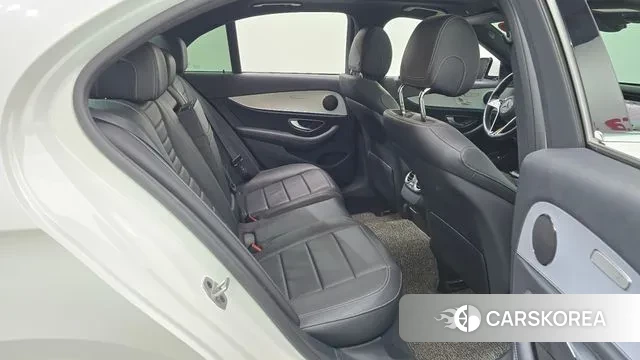 Mercedes-Benz E-Class W213 2021 Белый из Кореи, фото 3