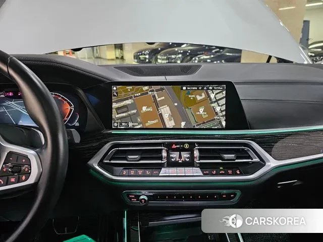 BMW X7 (G07) 2022 Белый из Кореи, фото 3