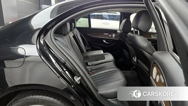 Mercedes-Benz E-Class W213 2020 Черный из Кореи, фото 3