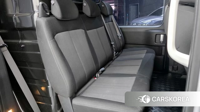 Hyundai Staria 2023 Серебряный из Кореи, фото 3