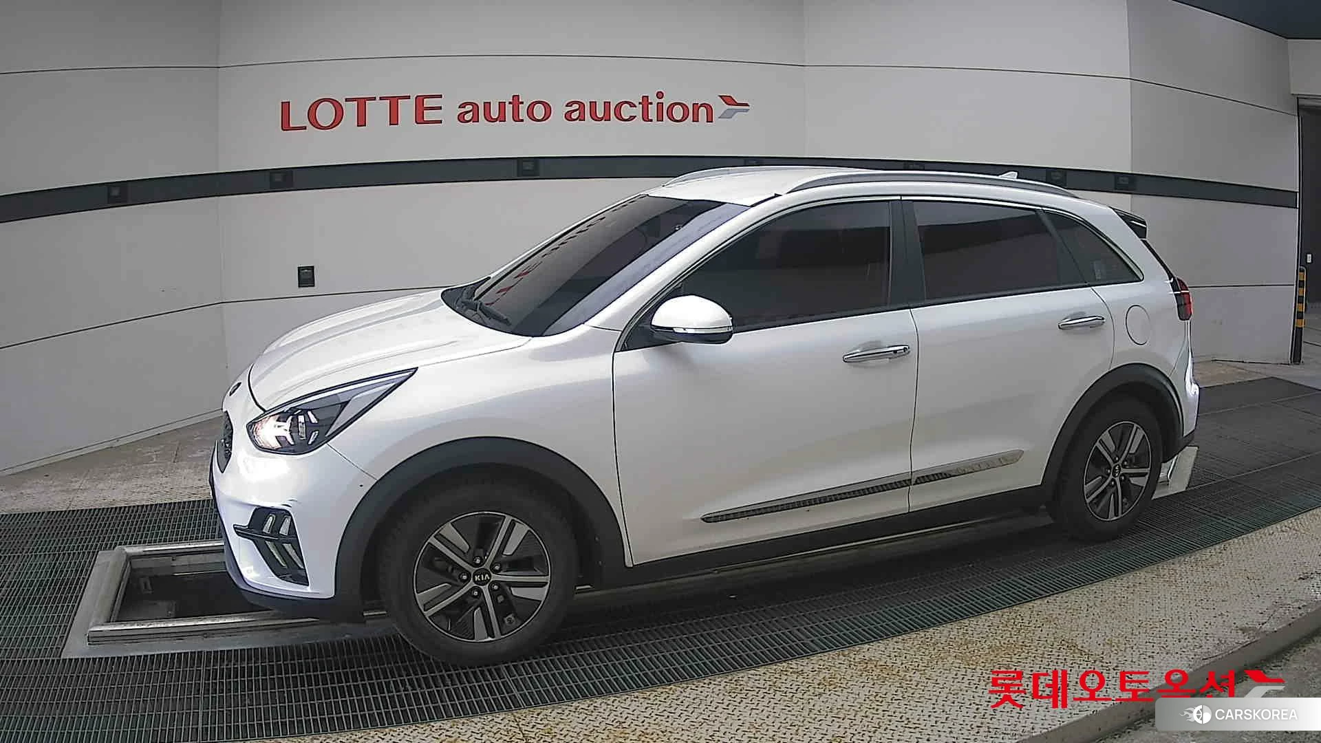 Kia Niro Hybrid 2020 Snow White Pearl (optional) из Кореи, фото 3