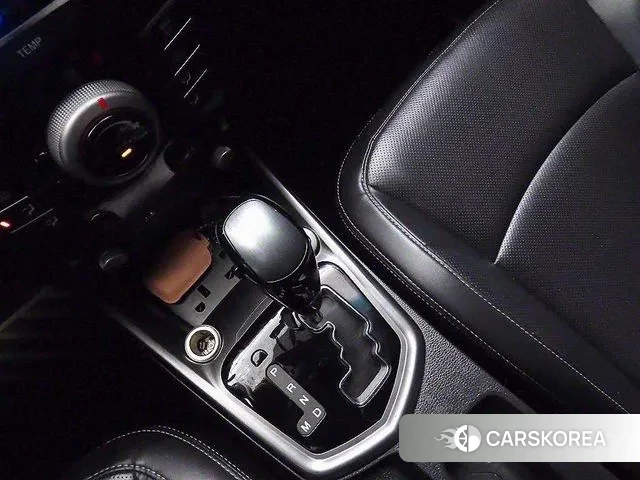 Ssangyong Tivoli Armor 2018 Красный из Кореи, фото 3