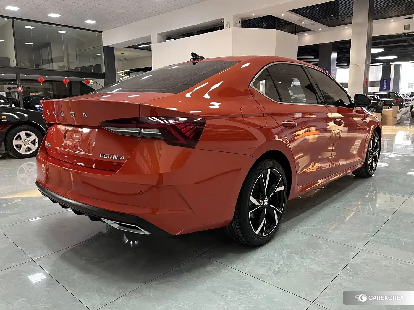 Skoda Octavia 2021 Yellow/orange из Китая, фото 3