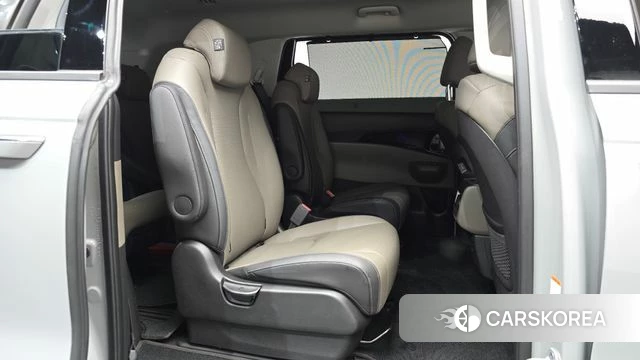 Kia The New Carnival 4th Generation 2025 Серебристо-серый из Кореи, фото 3