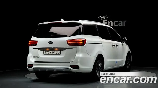 Kia The New Carnival 2019 Белый из Кореи, фото 3