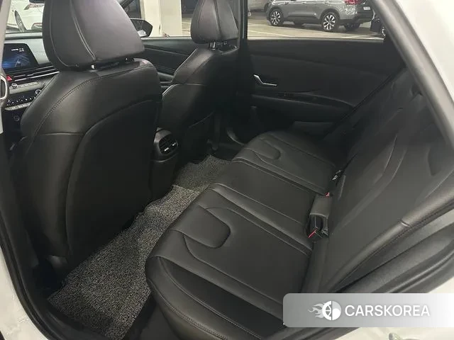 Hyundai Avante (CN7) 2022 Белый из Кореи, фото 3