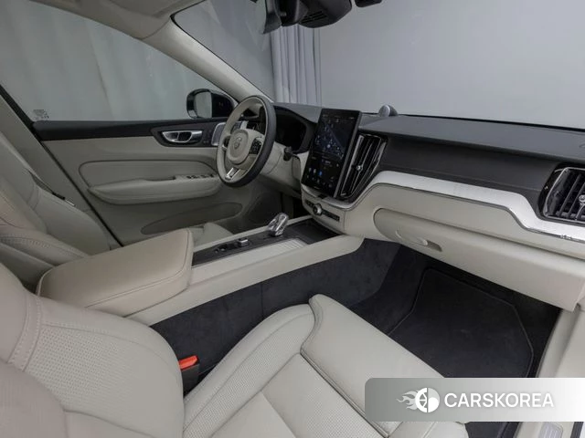 Volvo XC60 second Generation 2026 Белый из Кореи, фото 3