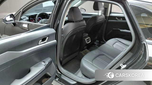 Kia K5 3rd generation 2023 Черный из Кореи, фото 3